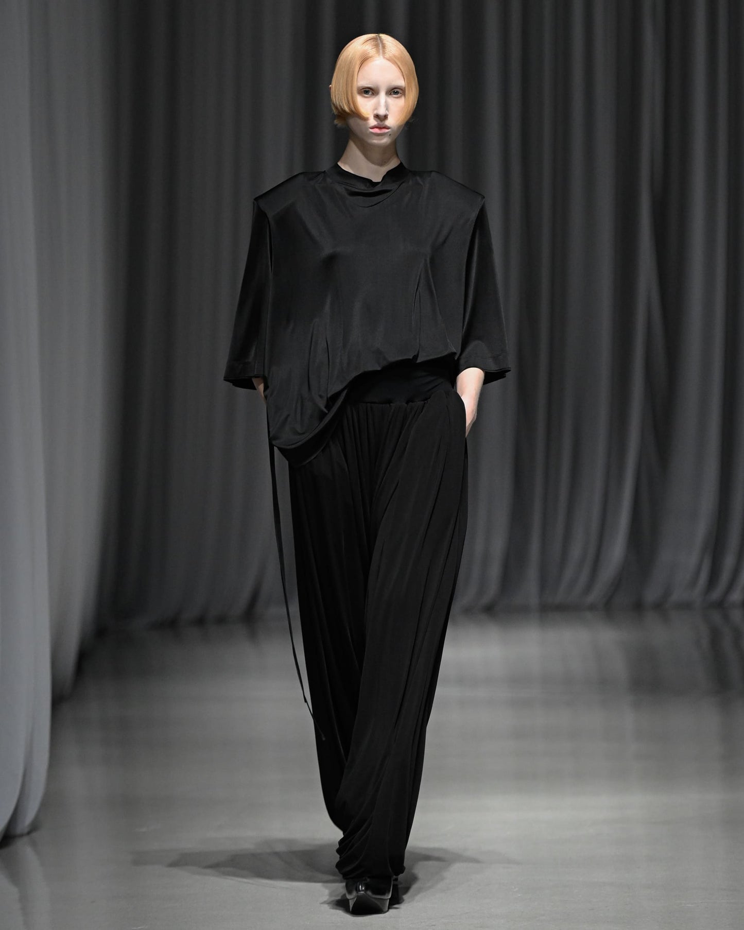 skin fluid trousers / M269PT11 - black
